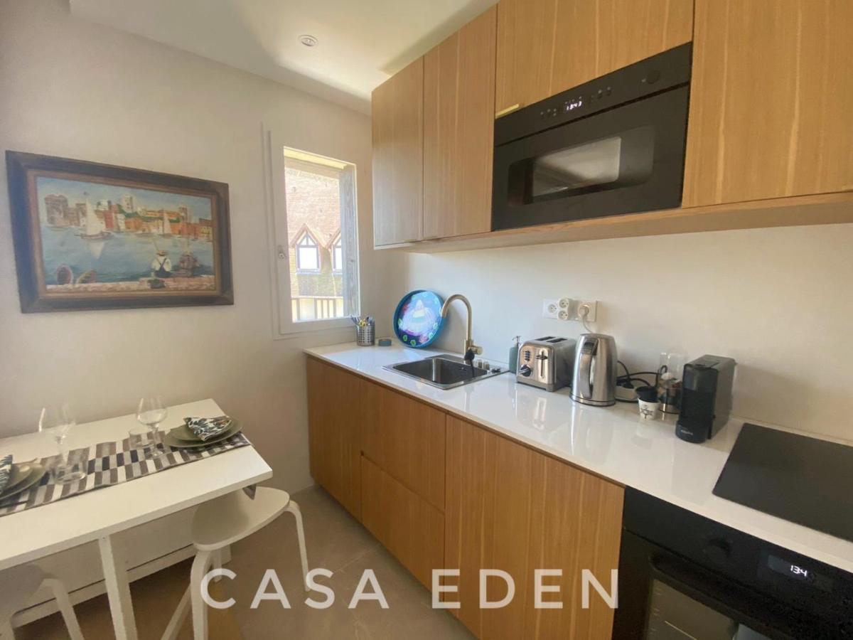 La Casa Eden Au Pied De La Mer Suite Hotel Premium Блонвиль-сюр-Мер Экстерьер фото